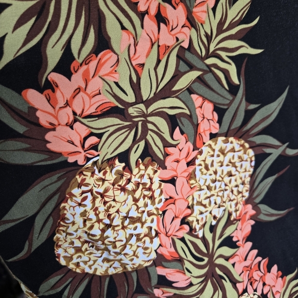 HILO HATTIE | Vintage Hawaiian Tee w/ Pineapple Print sz XL - Picture 2 of 7